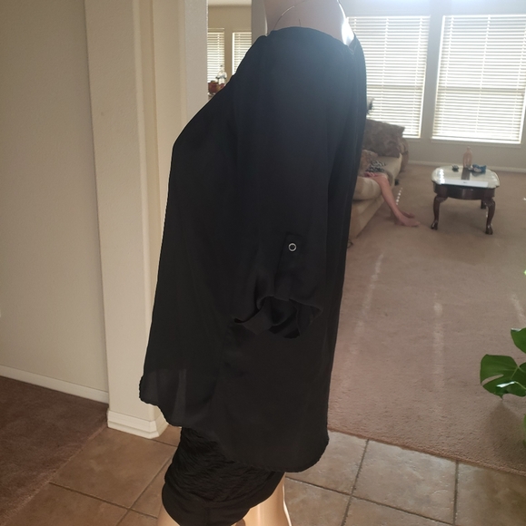 Express m flowy button down pop over roll tab 3/4 sleeve airy - Picture 2 of 10